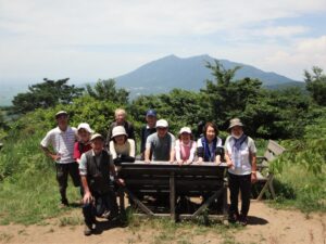 7/9 宝篋山山頂で！(461m)